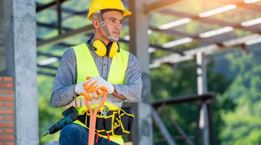 Expert Emergency Roof Repairs services in Brewster, KS